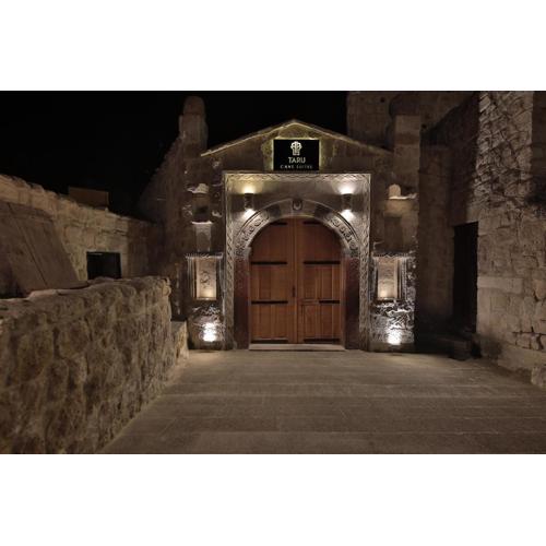 Taru Cave Suites