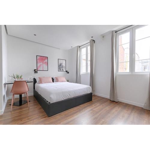 TBS 314 - Bright studio near Marais district