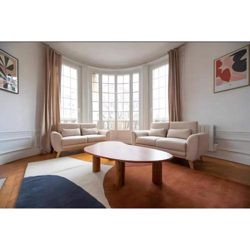 TBS 319 - Superb apartment with Eiffel Tower view