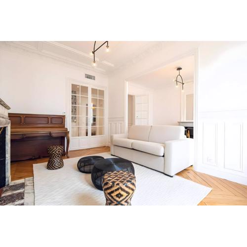 TBS 320 - Superb apartment with Eiffel Tower view