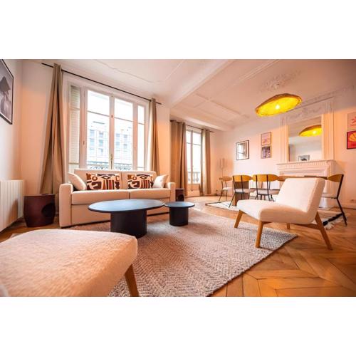TBS 326 - Superb apartment with Eiffel Tower view