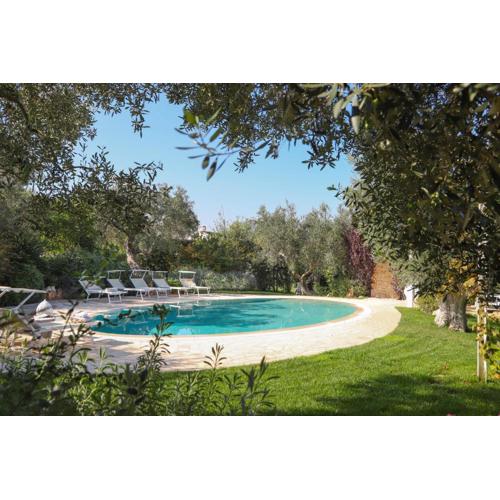 TD Il Vecchio Fienile Outdoor Kitchen with Pool View
