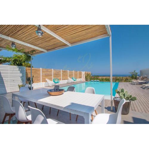 TD Villa Levante Modern Luxury Villa with Sea View