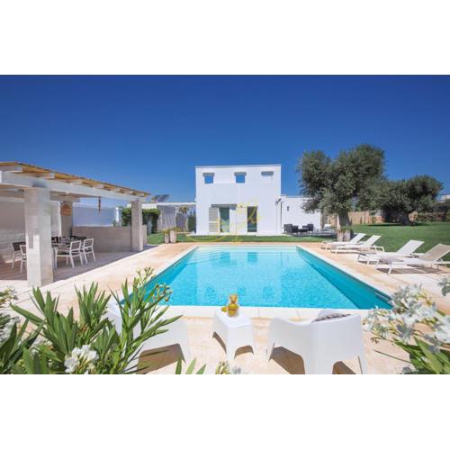 TD Villa Patrizia Pool & Alfresco Kitchen