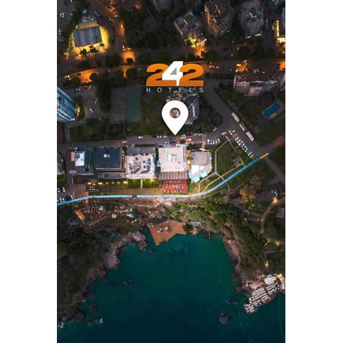Tema 242 Hotel