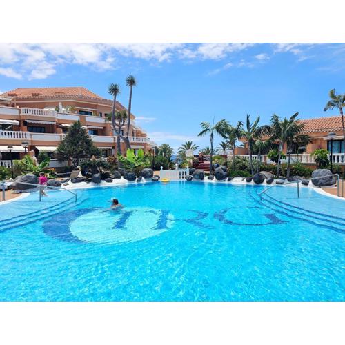 TENERIFE HOLIDAYS DELUXE, Royal Garden, Las Americas
