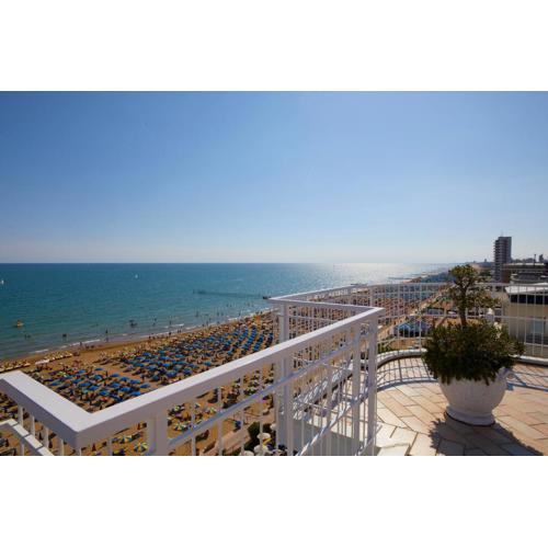 Termini Beach Hotel & Suites