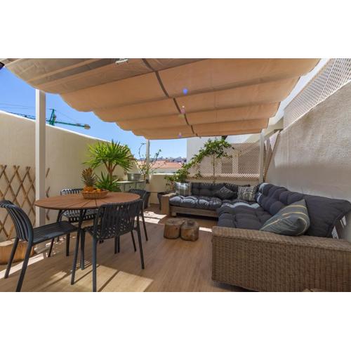 Terrace, pool, near beach & home office (Fibre)