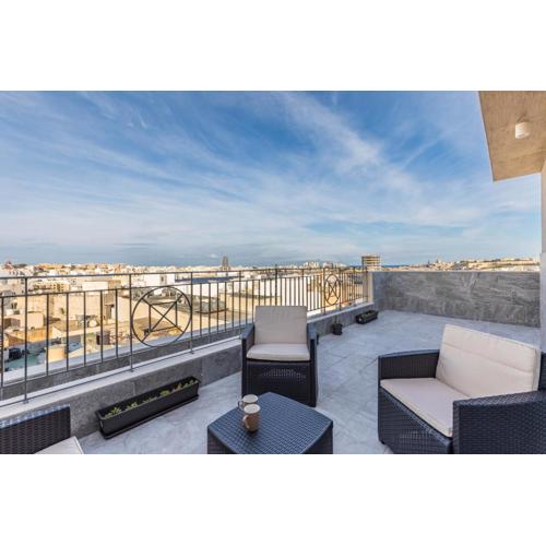 Terrace View - A Stylish Two Bedrooms Penthouse AC-WIFI
