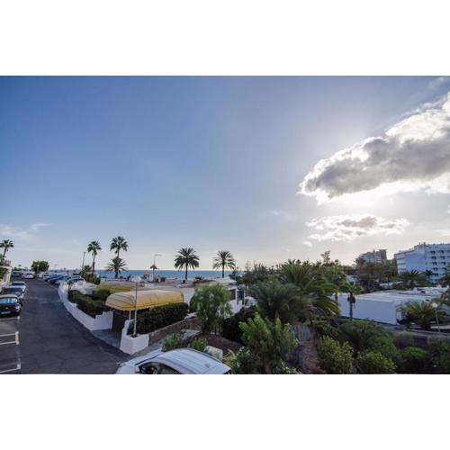Terraced 2 bedroom beach rental