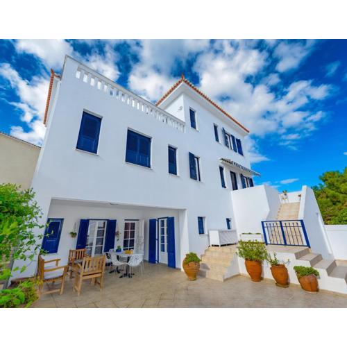 Thanos Luxurious Apt in Spetses Center, 2BR, 2BA
