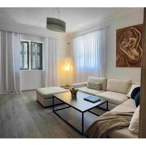 The Acropolis Cave Apartment