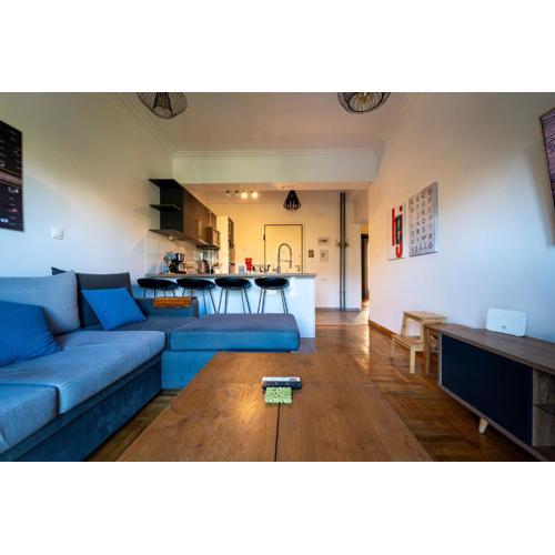 The Acropolis Hideaway 2-BDR APT next to Metro
