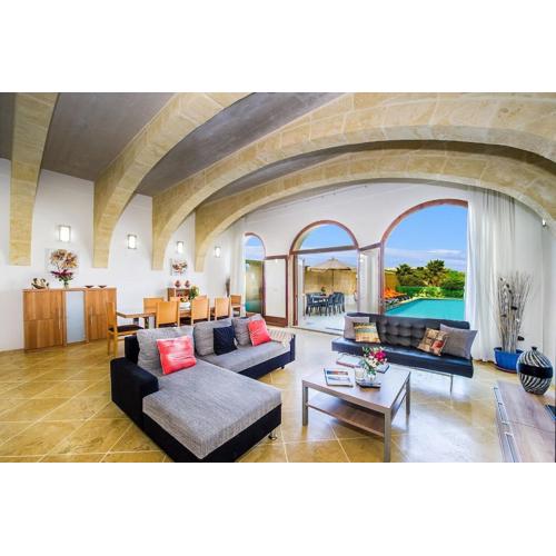 The Arches Holiday Home