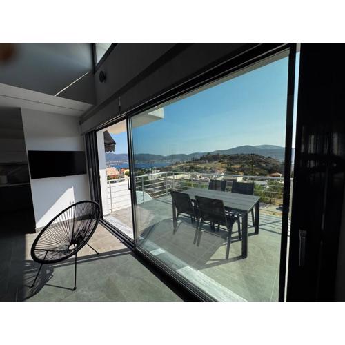 The Artist House - Best SeaView in Porto Rafti