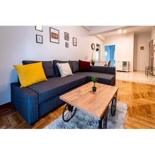 The Athenian Hideaway 2- Bedroom apartment in Thiseio