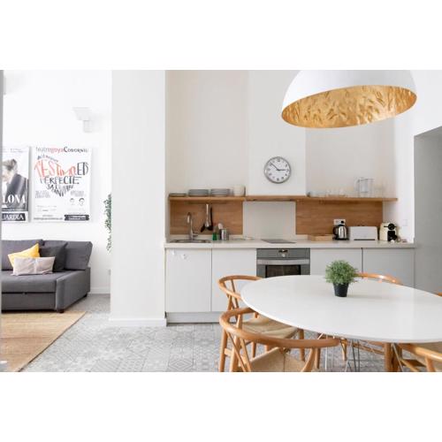 The Barcelona Centric APT by Maison Piñata