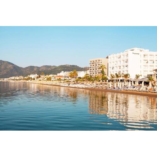 The Beachfront Hotel Adult Only 16 Plus
