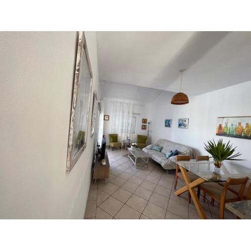 The Best prime location lovely 1 bedroom apartment