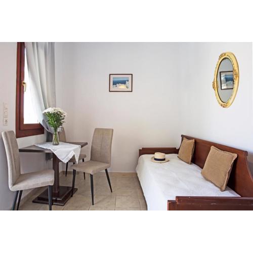 The Birds villa incl car and breakfast and airport pick up