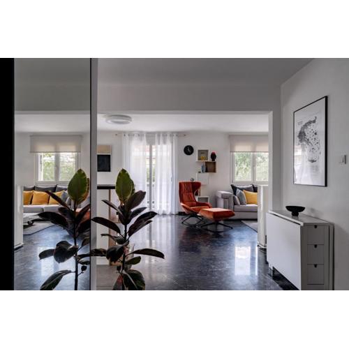 The Black Marble - Sea View, 2BR, 2BA by BnC