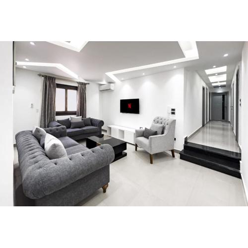 The Bold & Bright 3BDR Apt 15 Min To Airport