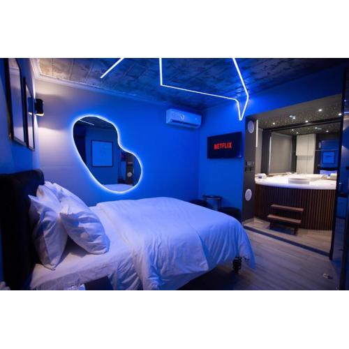 The Bubbles - Jacuzzi Rooms Tirana