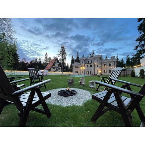 The Castle - Your unique way of retreat