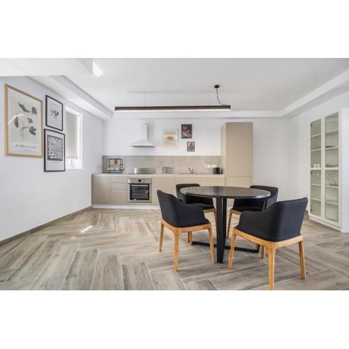 The Cube - Designer finished studio by SF Homes