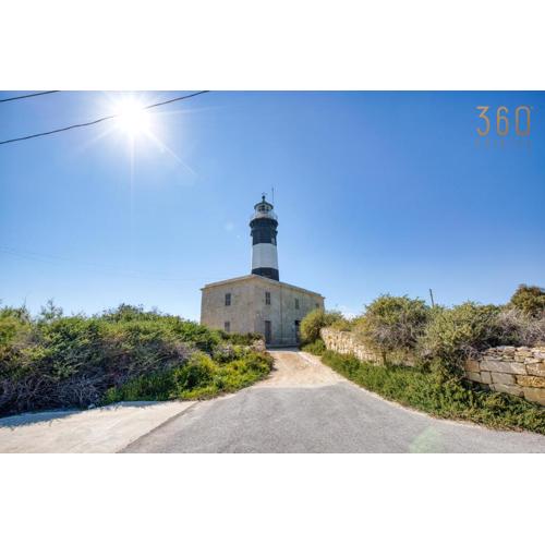 The Delimara Lighthouse - A Unique, cultural stay by 360 Estates
