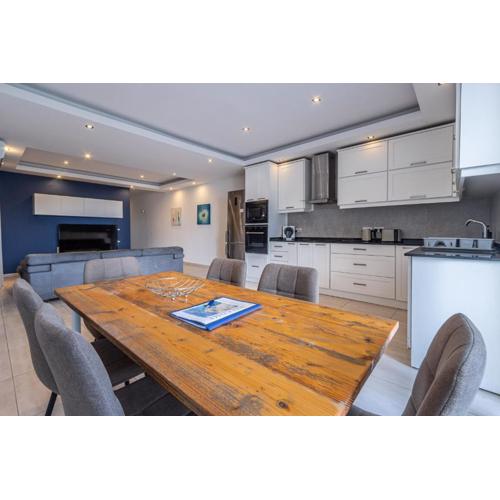 The Fives Apartment