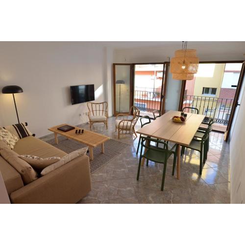 The green townhouse in Denia centre by NRAS
