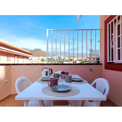 The Heights - Los Cristianos - heated pool - WiFi free