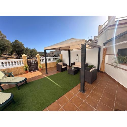 THE HOUSE IN TOQUERO Solarium views to the Alcazaba