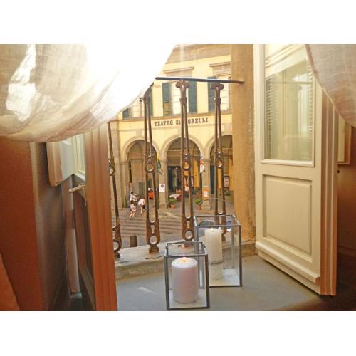 The house with steam room, jacuzzi and theater view
