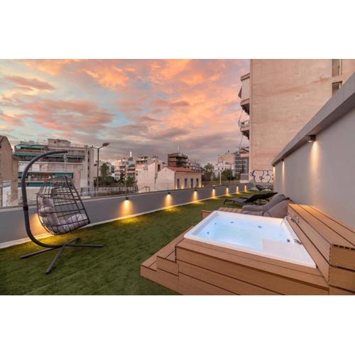 The Industrial Loft - Private Rooftop & Jacuzzi