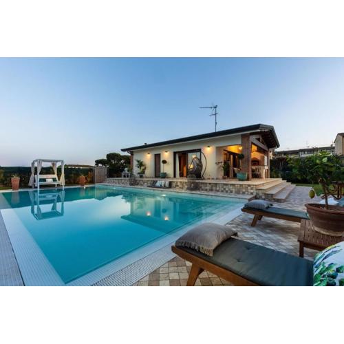 The Luxury Beach Villa with shared Swimming Pool, between Viareggio and Torre del Lago Puccini