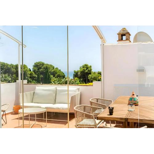 The Marbella Beach House - 4min Walk to the Sea