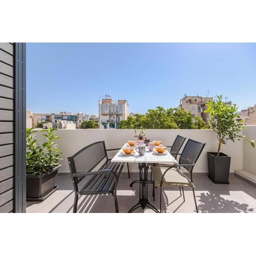 The Meta Stay -Rooftop Access Sunny 2bdr Apartment