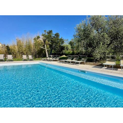 The Mimosa with pool and AC in Senigallia