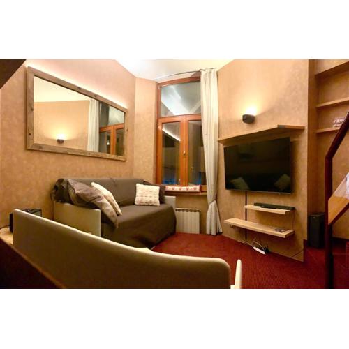 THE NEST Alpine Loft Ski-in Ski-out