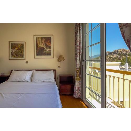 The Observatory 2BR with Acropolis View by JJ Hospitality