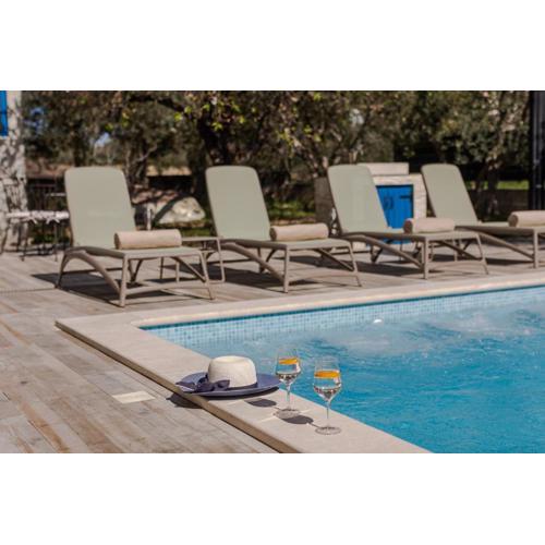 The Olive Poolhouse