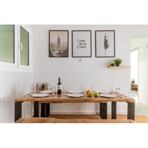 The Omonoia Modern, 3BD Apartment