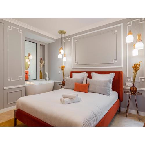 The Orange Haussmann