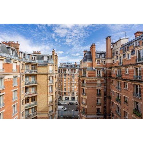 The Paris 15 Place