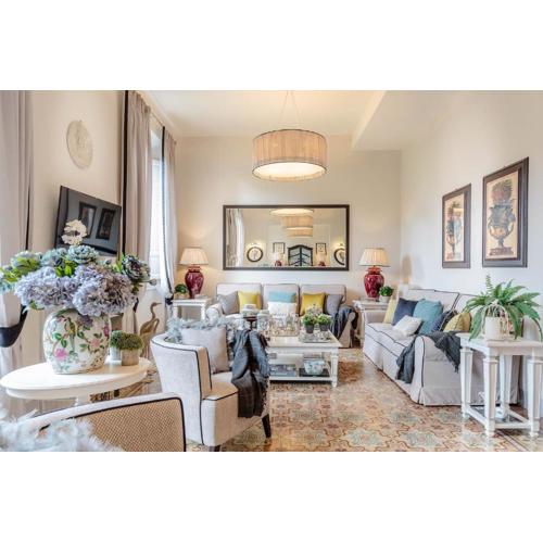 The Park View 4 Bedrooms Apartment with Terrace and Elevator inside the Walls of Lucca