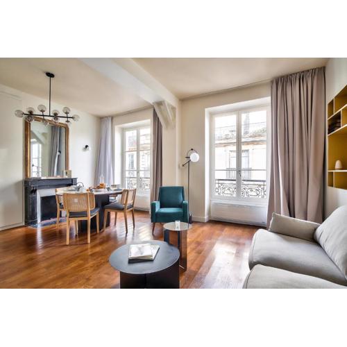 The Perfect Parisian Flat Bd St-Germain - Mid Term