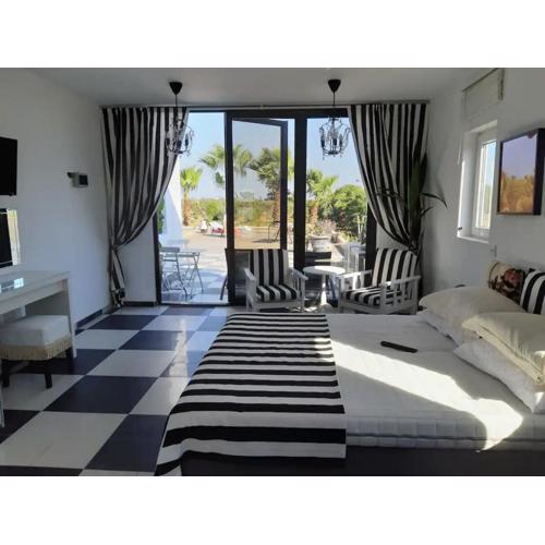 The Pervoli Studio - Pool - Close to Beach
