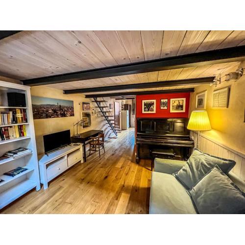 The Pianist s House in the heart of Bologna
